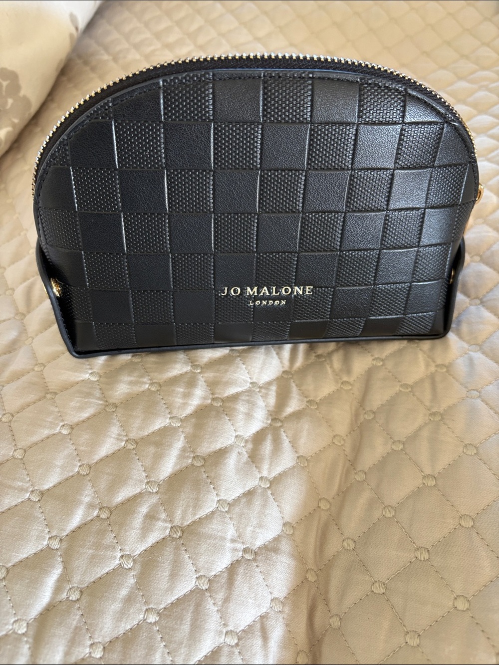 Jo Malone 2 Black Travel Pouches with Cream - Picture 7 of 10